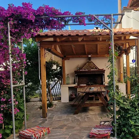 Daire Nikolaos House