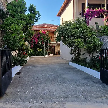 Apartman Nikolaos House *