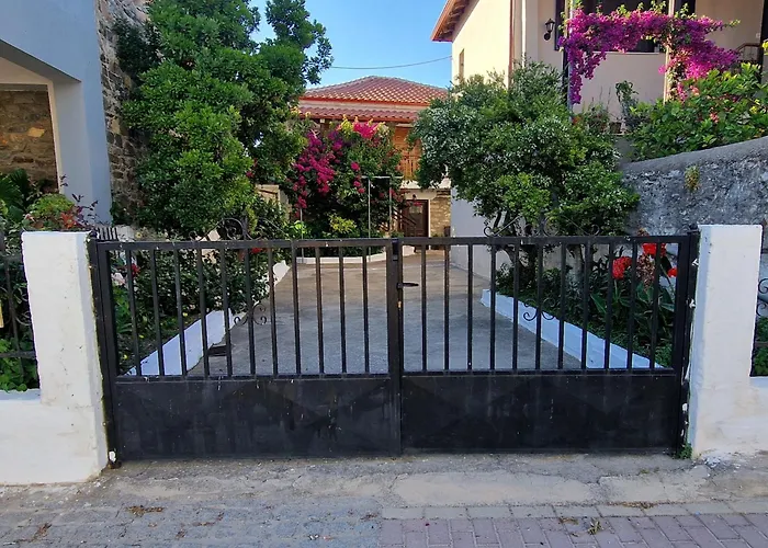 Nikolaos House Apartmán *