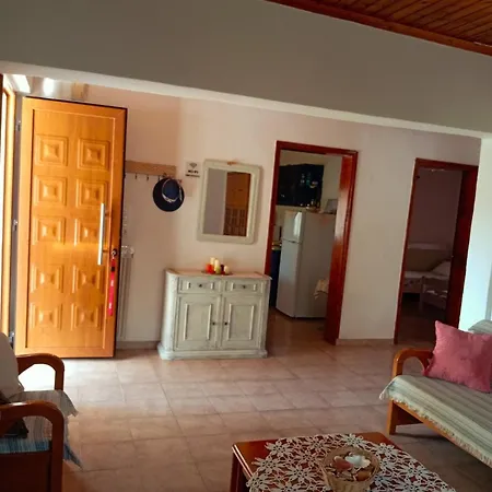 Апартаменты Nikolaos House *